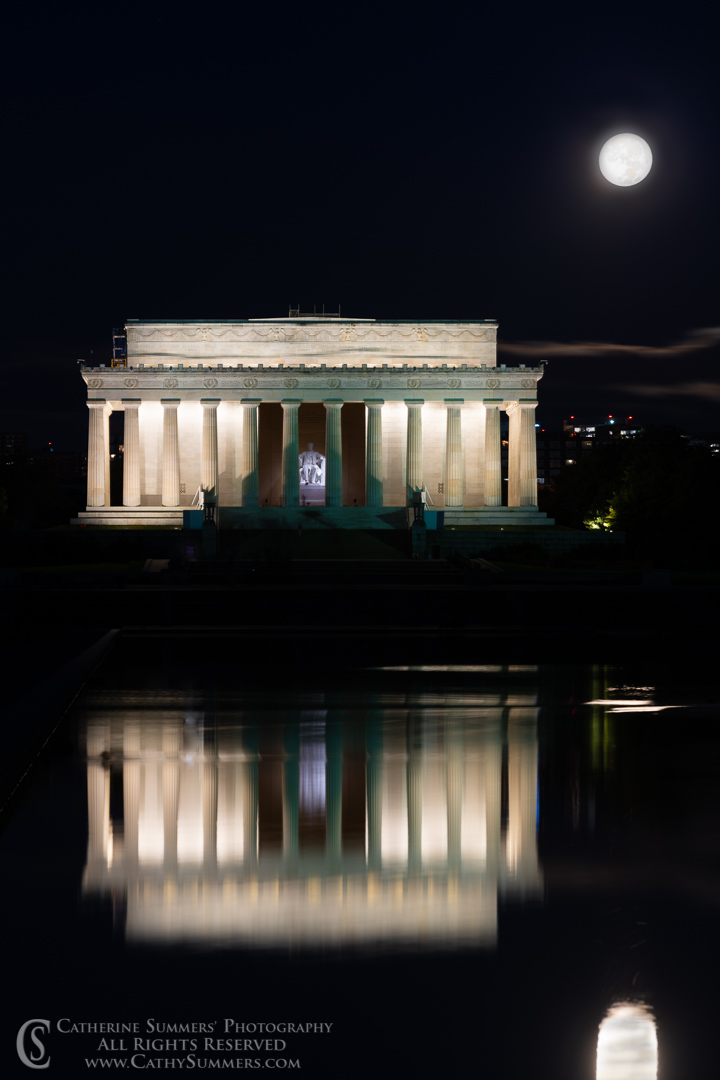 Full Moon Setting Over the Lincoln Memorial: Washington, DC