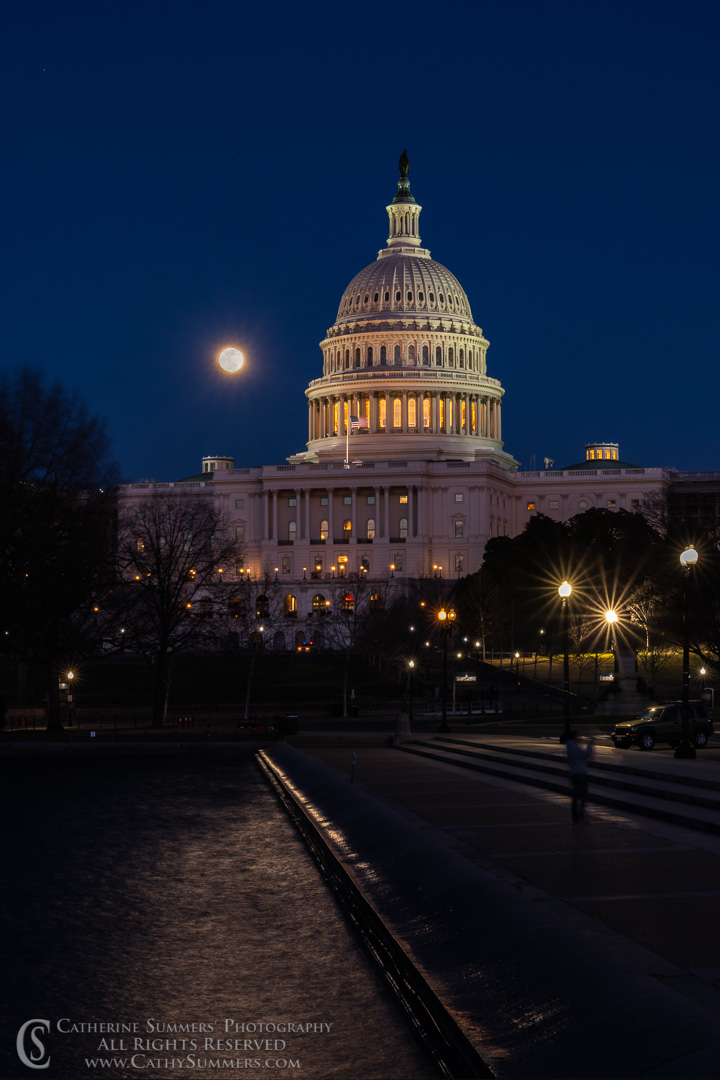 Super Moon Rises Over the U.S. Capitol